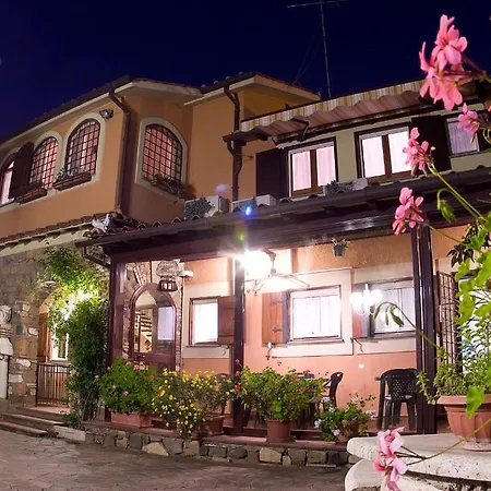 فندق مبيت وإفطار Casale Altavilla *